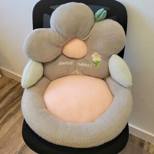 Source Unknown Gray and Peach Flower Cushion